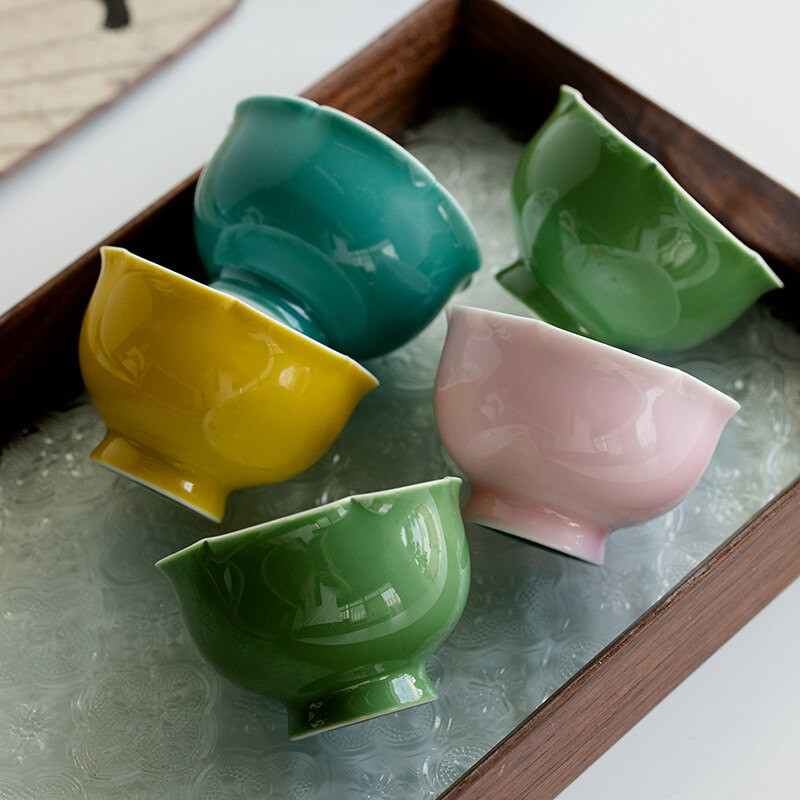 2 buc/lot 40 ml Ceașă de ceai din ceramică cu flori pictate manual, cu petală creativă, cu petale înalte, set portabil de ceai Kung Fu Puer