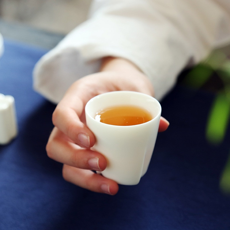 Celadon fehér jáde porcelán Kung Fu teáskészlet teáscsésze kerámia csésze kerámia fehéráru Új kínai mesterkupa egypohár teáscsészék