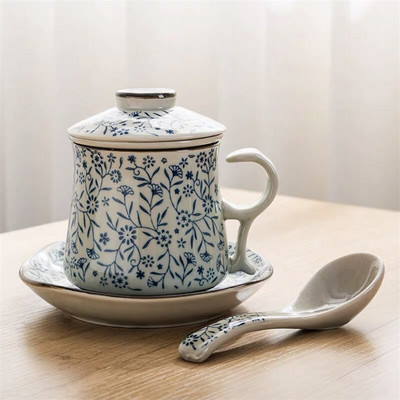 Kék-fehér porcelán teáscsésze kerámia kézzel festett retro vízelválasztó bögre fedőszűrővel Irodai teáscsészék Italkészlet
