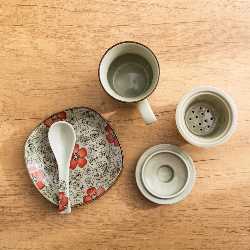 Kék-fehér porcelán teáscsésze kerámia kézzel festett retro vízelválasztó bögre fedőszűrővel Irodai teáscsészék Italkészlet