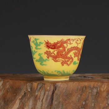 Στολίδι της συλλογής αντίκες της Chenghua Yellow Ground Red Color Dragon Design Small Cup