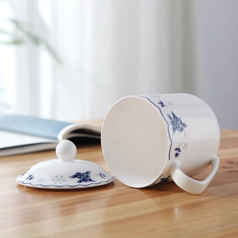Jingdezhen Bone China kerámia teáscsésze fedővel Kreatív egyszerű fehér porcelán teáscsésze kávés bögre Irodai ivóeszközök ajándékok