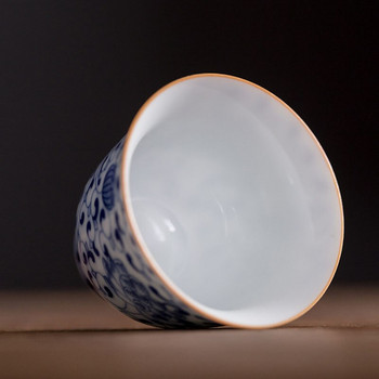 2 бр./компл. 40 мл синя и бяла порцеланова чаша за чай в китайски стил Master Cup Ръчно изработена керамична чаша за чай с цветя Домакински кунг-фу прибори за чай