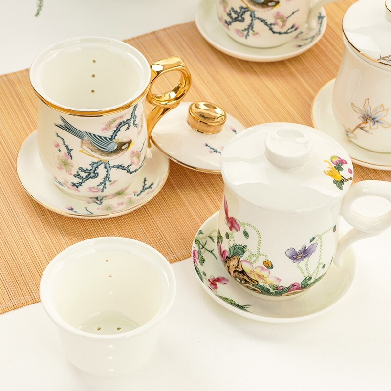 Creative Bone China teáscsésze fedővel és szűrővel Irodai ivóeszközök kerámia, kézzel festett szűrő teáscsésze Otthoni Kung Fu vizes bögre