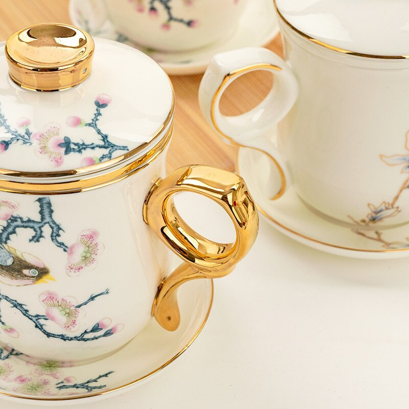 Creative Bone China teáscsésze fedővel és szűrővel Irodai ivóeszközök kerámia, kézzel festett szűrő teáscsésze Otthoni Kung Fu vizes bögre