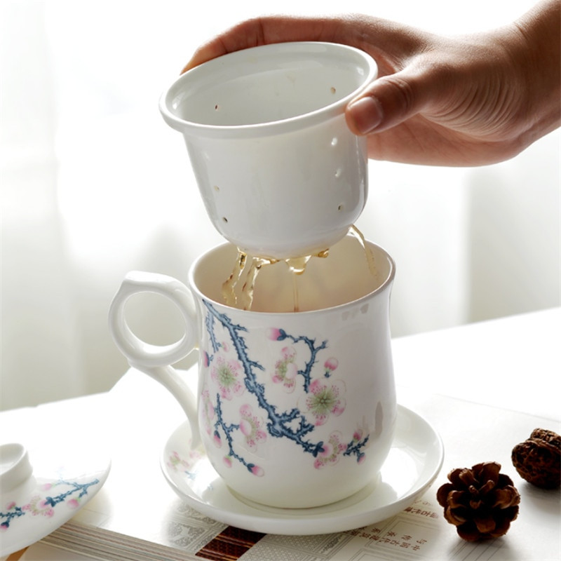 Creative Bone China teáscsésze fedővel és szűrővel Irodai ivóeszközök kerámia, kézzel festett szűrő teáscsésze Otthoni Kung Fu vizes bögre
