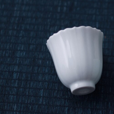 Jingdezhen magas testű napraforgó csésze manuális fehér porcelán minta teáscsésze teáscsésze kínai teáskészlet