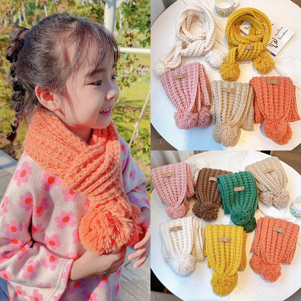 Téli sál fiúknak és lányoknak logóval