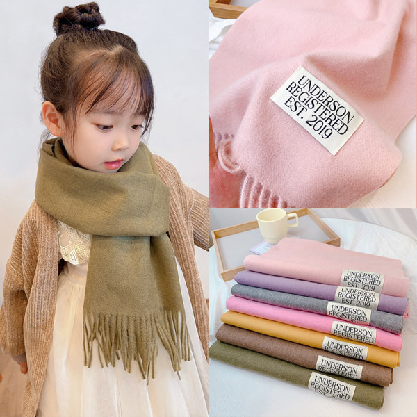 Őszi-téli logós rojtsál lányoknak és fiúknak