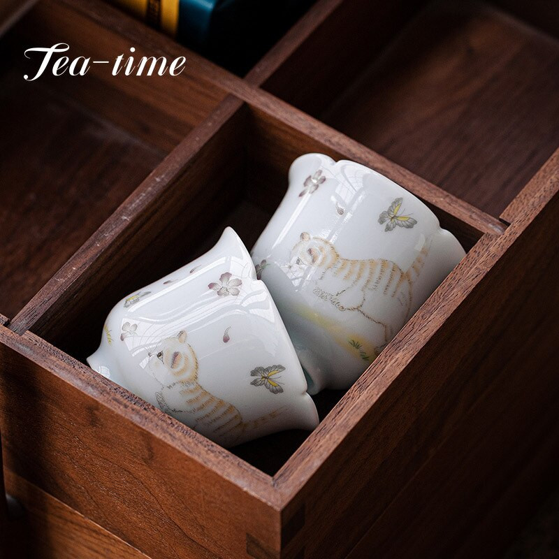 2db/tétel 60ml Creative Cute Cat Kerámia teáscsészék Italtartó csésze teáskészlet Kézműves Kung Fu csészék Ital tea kiegészítők Teáskészlet Kellékek