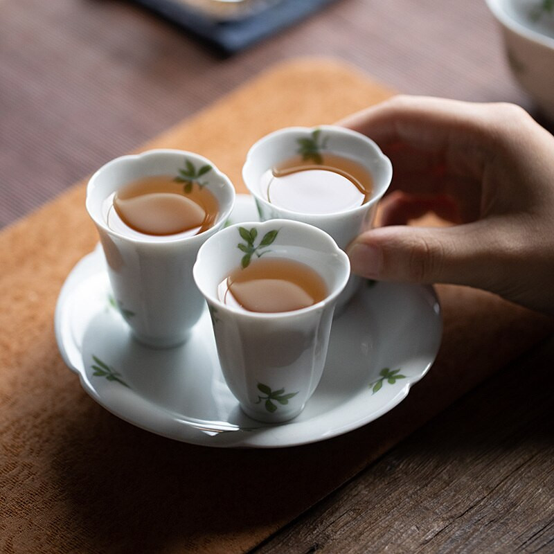 2db/készlet 40ml Boutique Pure Kézzel festett Bluegrass Art Kerámia teáscsésze Máz alatti Színes Kis csésze teához Porcelán Kungfu teaset