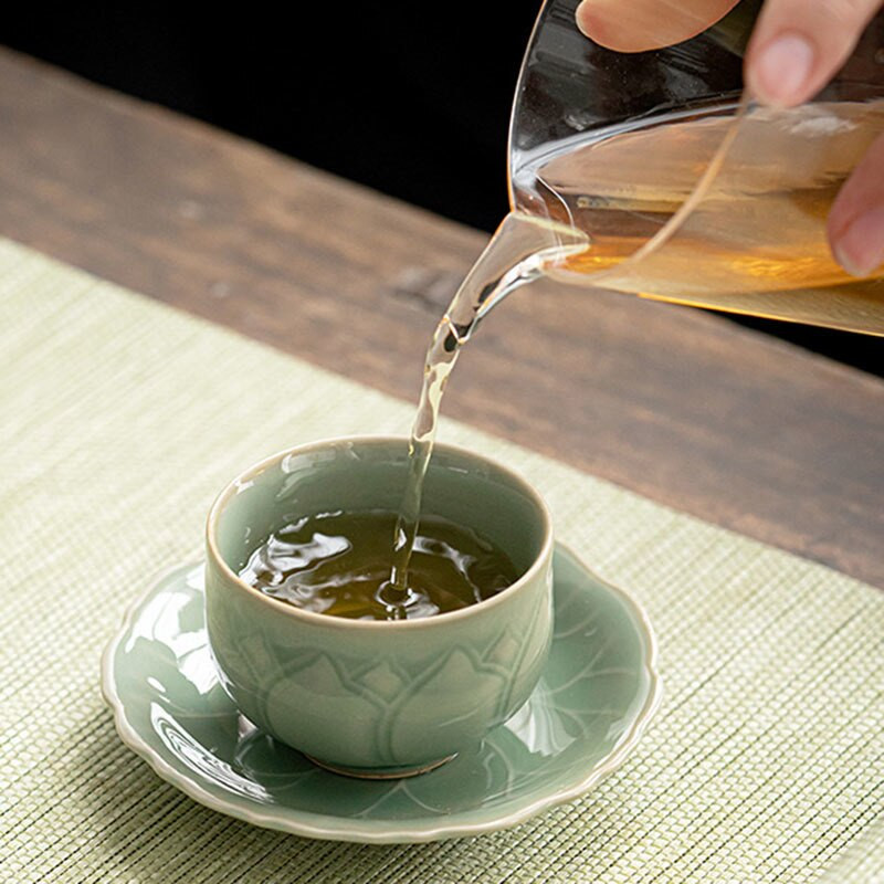65 ml-es Retro Celadon Mintateás csésze Teafőző Kerámia mesterpohár, kézzel készített nagy domborműves lótusz teáscsésze alátéttel, Kung Fu teával