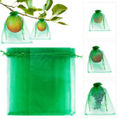 50 DB Szőlővédő táskák Eper Gyümölcs Madárellenes Kerti Kártevőirtó zacskók Hálós Licsi Cseresznyetáska Ültetőzsákok