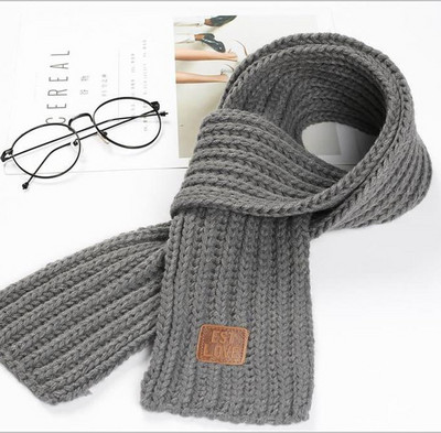 Παιδικό πλεκτό κασκόλ για κορίτσια