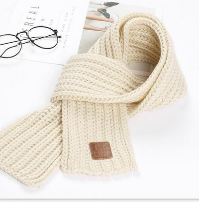 Παιδικό πλεκτό κασκόλ για κορίτσια