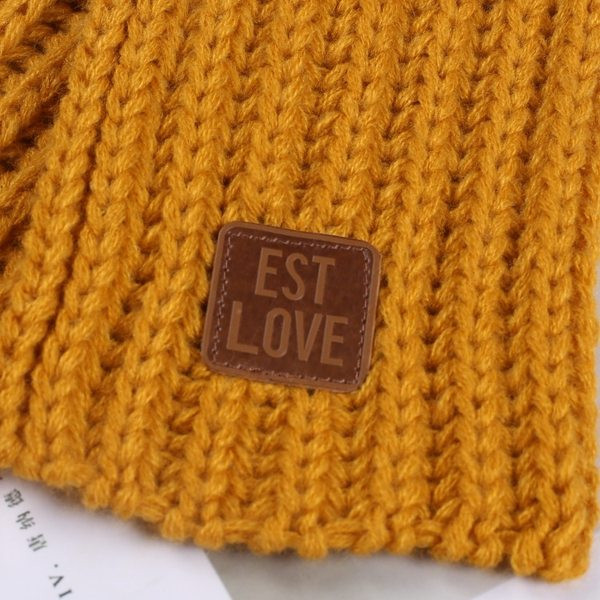 Παιδικό πλεκτό κασκόλ για κορίτσια