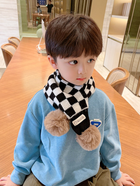 Eșarfă tricotată cu logo pentru băieți în mai multe culori