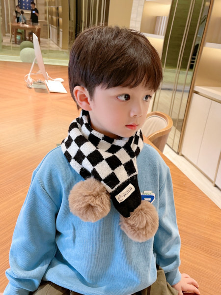 Eșarfă tricotată cu logo pentru băieți în mai multe culori