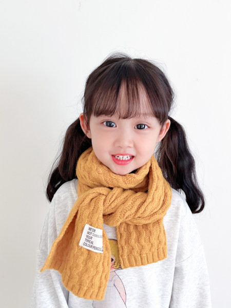 Παιδικό πλεκτό κασκόλ για κορίτσια σε διάφορα χρώματα