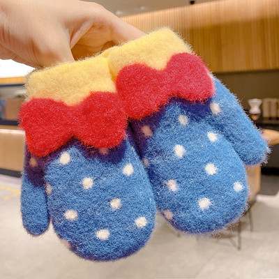 Mâneci pentru copii umflate cu element 3D