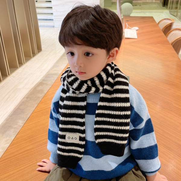 Casual πλεκτό κασκόλ με λογότυπο για αγόρια