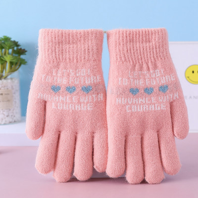 Téli gyerekkesztyűk felvitellel és felirattal