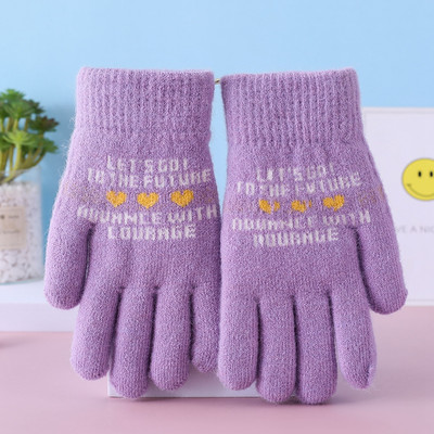 Téli gyerekkesztyűk felvitellel és felirattal