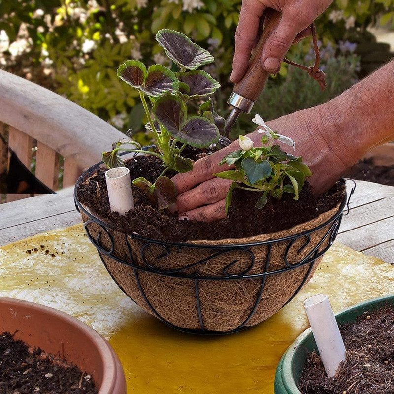 Vânzare fierbinte Coș de flori de jardinier suspendat din metal cu căptușeli din nucă de coco 10 inch sârmă rotundă în aer liber veranda balcon Decor de grădină, set de