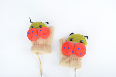 Gyermek téli kesztyű több modell rátéttel és fűzővel