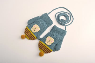 Gyermek téli kesztyű több modell rátéttel és fűzővel