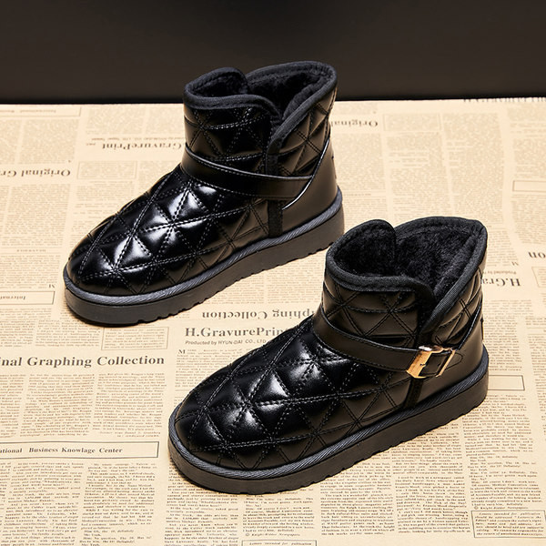 Cizme de dama din piele cu talpa plata si catarama metalica