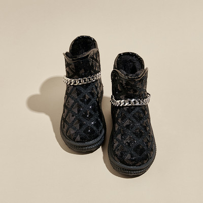 Neperšlampami moteriški batai su pamušalu