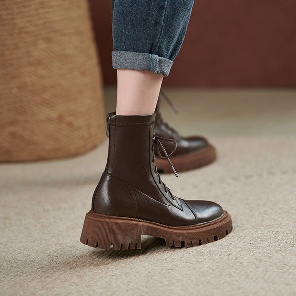 Moteriški batai su kulnu, raišteliais ir užtrauktuku