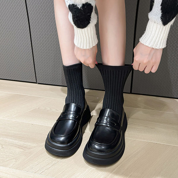 Öko bőrből készült modern női zoknis csizma 5 cm magas talppal