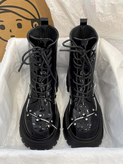 Moderni sieviešu zābaki divi modeļi ar mežģīnēm un rāvējslēdzēju