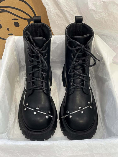 Moderni sieviešu zābaki divi modeļi ar mežģīnēm un rāvējslēdzēju