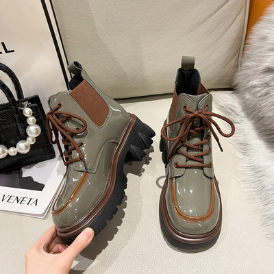 Moteriški laisvalaikio batai su raišteliu