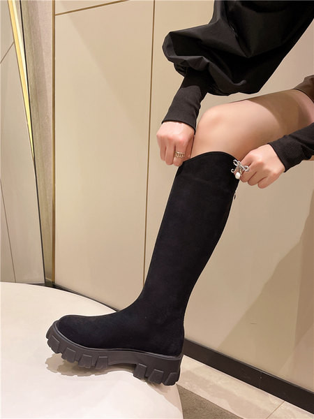 Moteriški ekologiški zomšiniai batai