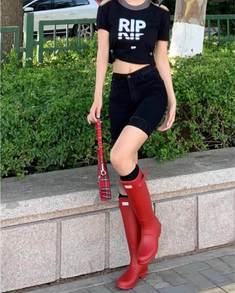 Női gumicsizma új modellje három színben