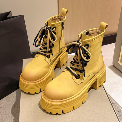 Új modell női bőrcsizma szögletes sarokkal