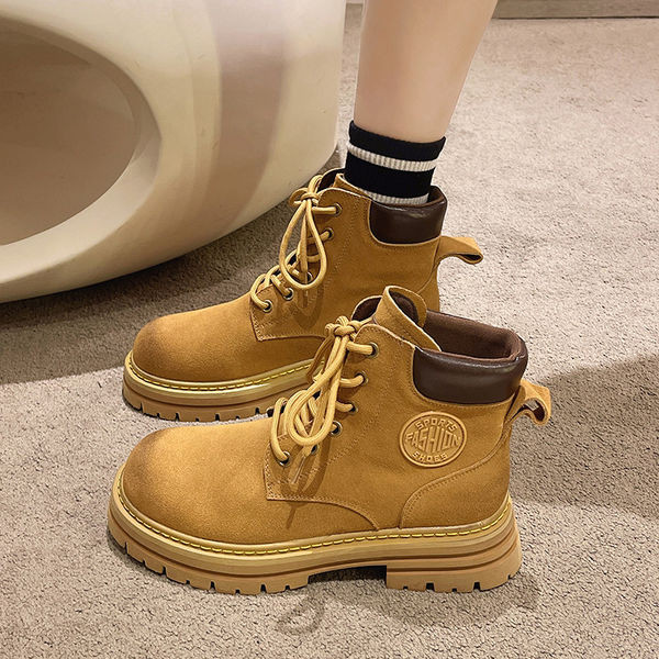 Ženske ležerne čizme na vezanje