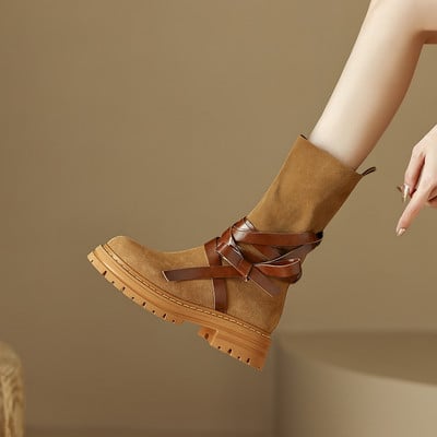 Női lekerekített retro csizma szögletes sarokkal 5cm