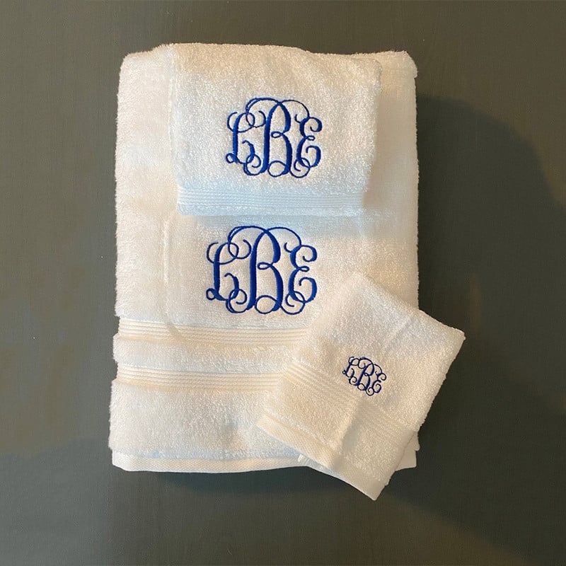 Személyre szabott törölközők többféle színben elérhető Egyedi néven Mosogatórongyok Monogramos fürdőlepedők Esküvői Leánybúcsú Ajándékok Fürdőszoba törölközők