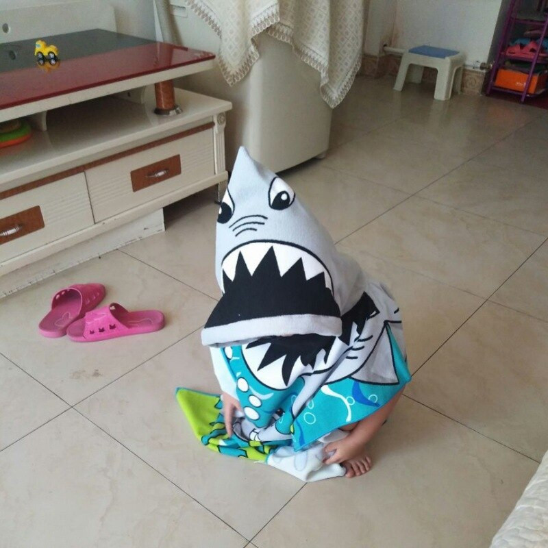 Rajzfilm baba fürdőlepedő mikroszálas pamut kapucnis strandtörölköző újszülött köpeny törölközők puha poncsó gyerekek fürdőcuccok csecsemők mosogatórongy