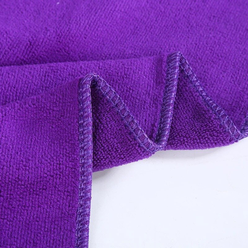 Mikropluošto rankšluostis, 100x200 cm - ypač sugeriantis, greitai džiūstantis, universalus, skirtas plaukimui, kūno rengybai, sportui, jogai, pilkai