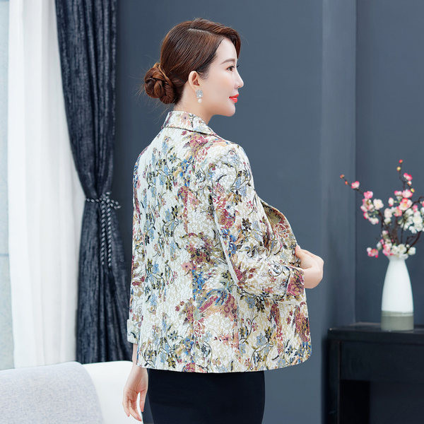 Elegáns kabát V-kivágással