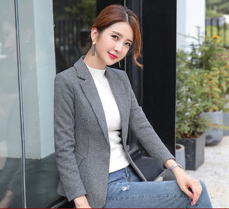 Geaca eleganta de dama cu guler clasic