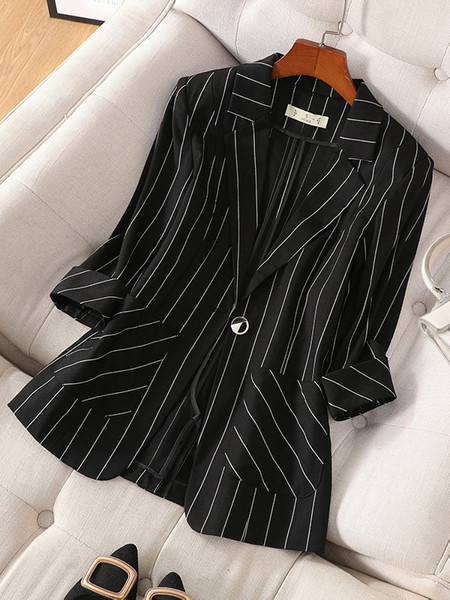 Geaca eleganta in dungi pentru femei cu maneci 3/4 si inchidere cu nasturi