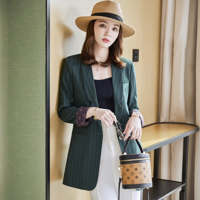 Geaca de dama - dungi cu buzunar