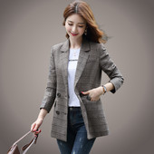 Ženski retro model karirane jakne srednje dužine